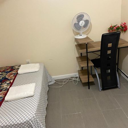 A Delightful Room In Queens Нью-Йорк Экстерьер фото