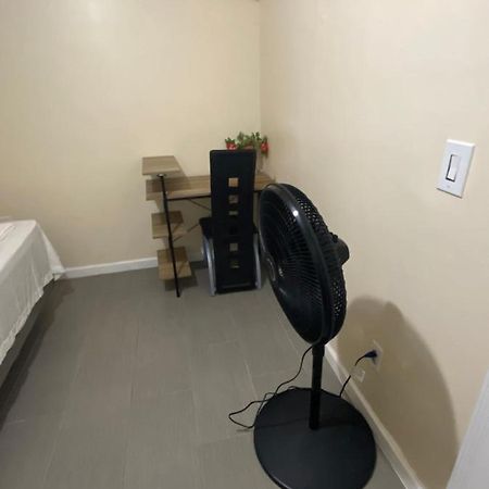 A Delightful Room In Queens Нью-Йорк Экстерьер фото