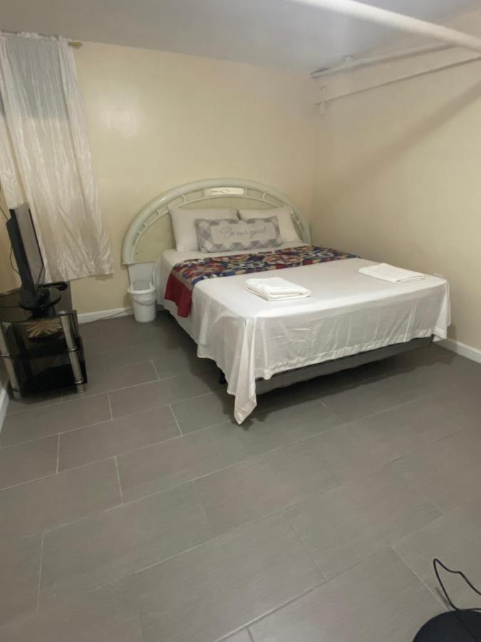 A Delightful Room In Queens Нью-Йорк Экстерьер фото